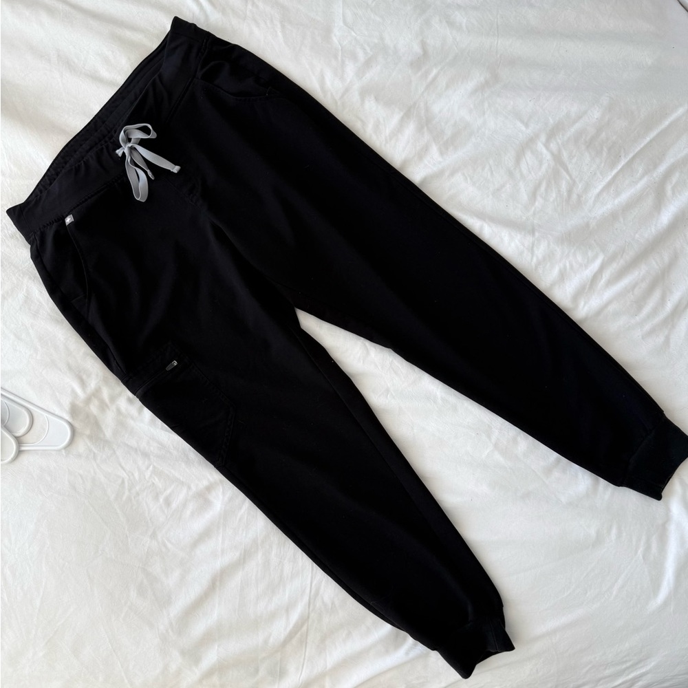 Figs- black zamora scrub jogger bottoms size M